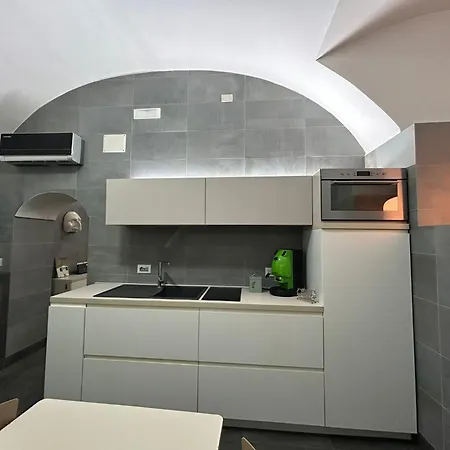 Conte Mezzocannone * Napoli