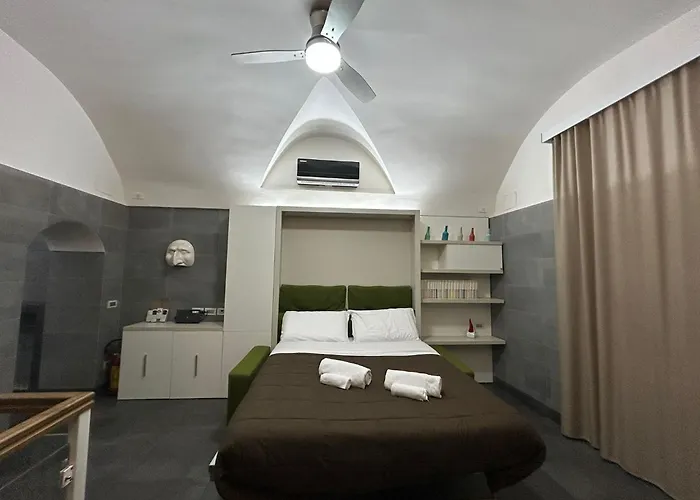 아파트 Conte Mezzocannone *