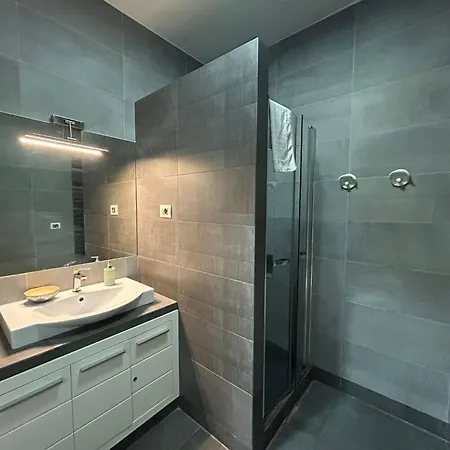 Conte Mezzocannone アパート *