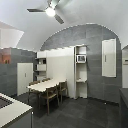Conte Mezzocannone Naples